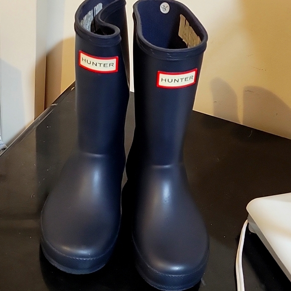 Hunter kids rain boots (orignal box included) - Picture 1 of 4